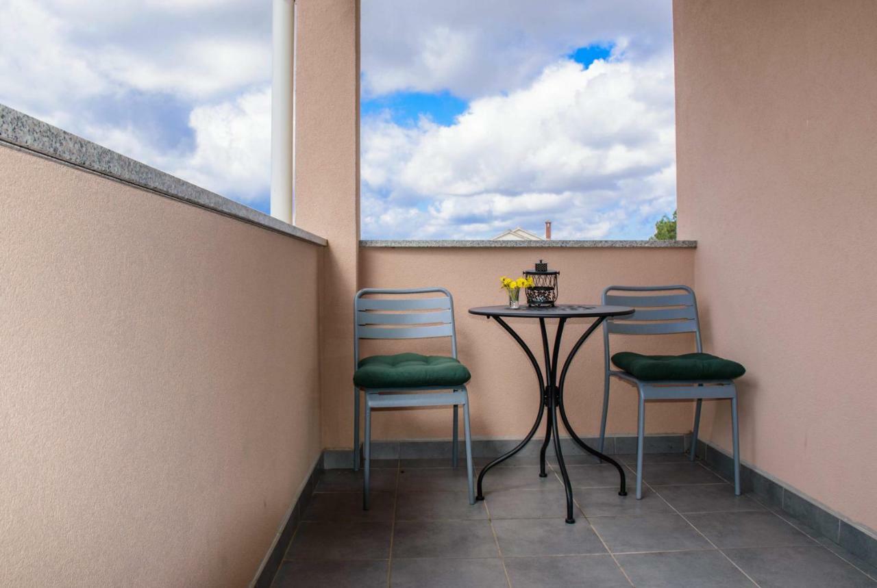 Apartman Petar Ražanac Eksteriør bilde